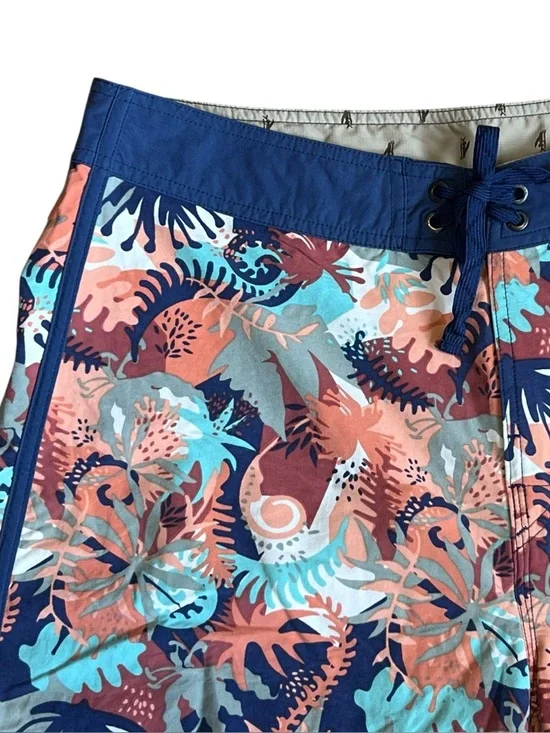 Patagonia Men’s Sz 34 Waist Tropical Print Scallop Hem Wayfarer Board Shorts - Picture 4 of 14